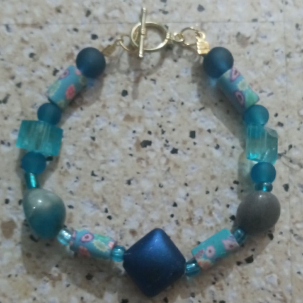 Customize charm bracelet   - Picture 4 of 10
